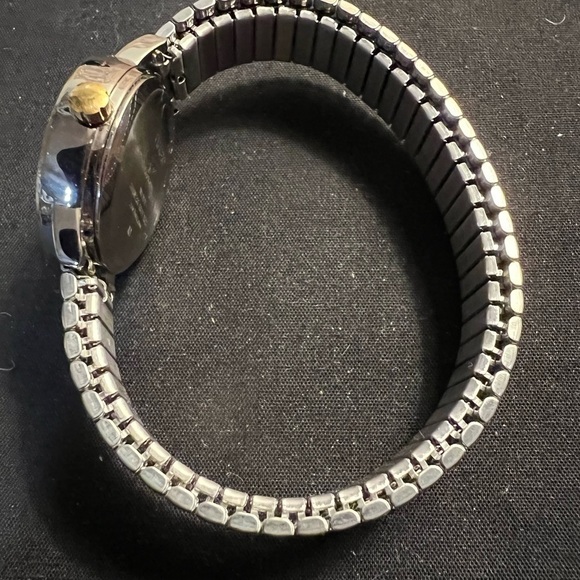 Timex Gold & Silver Indiglo Vintage Stretch Watch - Picture 2 of 3